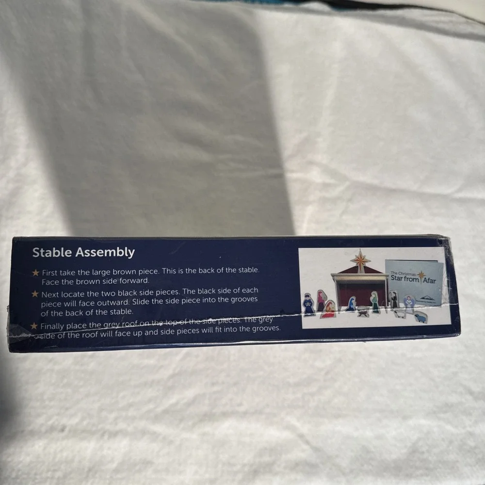 The Christmas Star From Afar 16PCS Wooden Nativity Set Gam & Book NEW